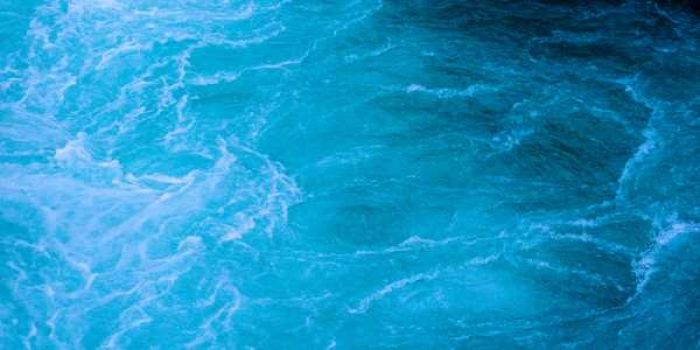 Người mệnh Tích Lịch Hoả không nên sử dụng màu xanh dương và màu đe