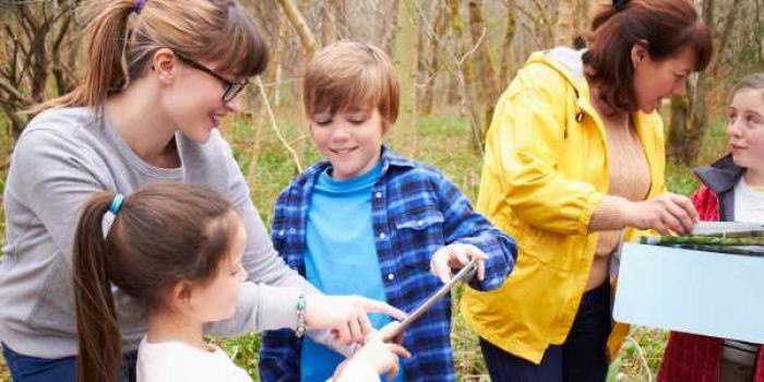 Người mang mệnh Đại Trạch Thổ thích thể hiện bản thân và mong muốn giúp đỡ người khác