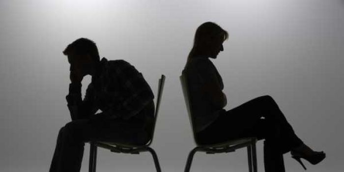 Nạp âm Đại Trạch Thổ khắc với nạp âm gì?