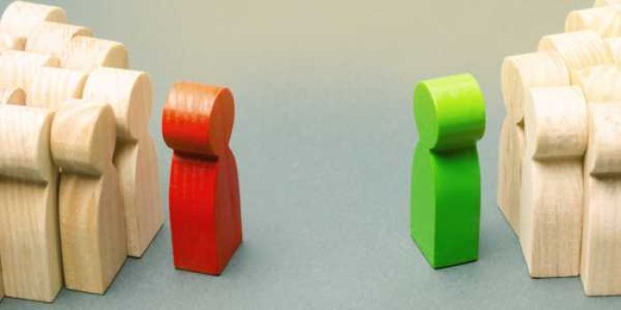 Nạp âm  Phúc Đăng Hoả khắc với nạp âm gì?