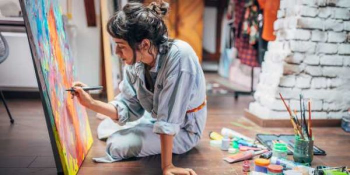 Người mệnh Sơn Hạ Hoả hợp cho những công việc nghiên cứu, viết sách, nghệ thuật