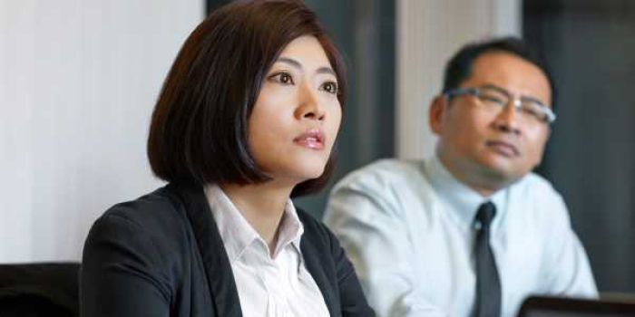 Người mệnh Ốc Thượng Thổ có tính tự lập cao, tuân theo nguyên tắc, khuôn khổ