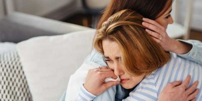 Người mệnh Thiên Hà Thủy nhạy cảm nên rất dễ bị tổn thương