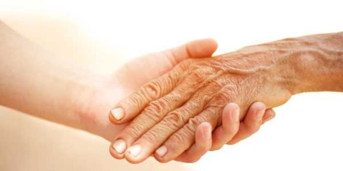 Người mệnh Sơn Đầu Hoả vui vẻ, thân thiện và sẵn lòng hi sinh vì người khác